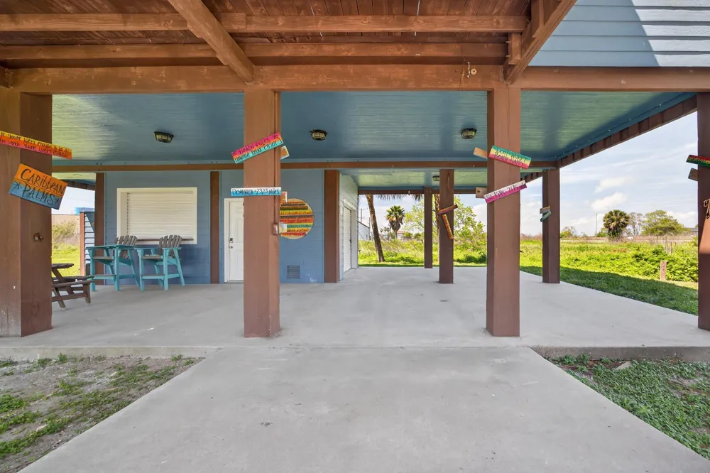 2019 Flamingo Drive Crystal Beach, TX 77650
