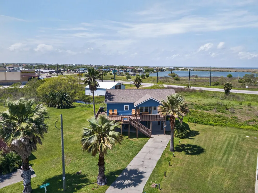2019 Flamingo Drive Crystal Beach, TX 77650