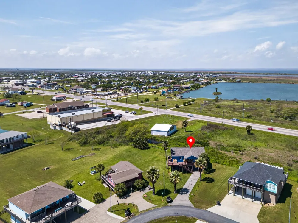 2019 Flamingo Drive Crystal Beach, TX 77650