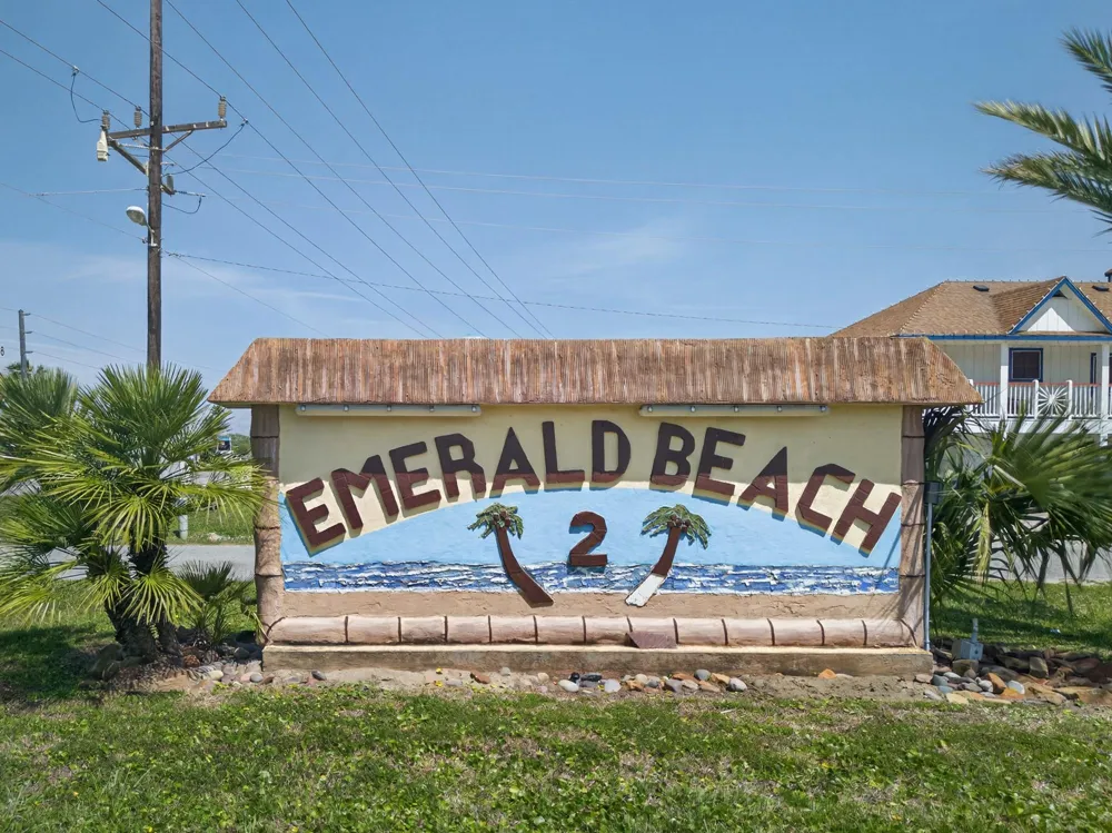 2019 Flamingo Drive Crystal Beach, TX 77650
