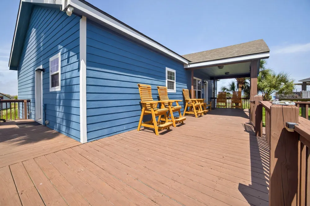 2019 Flamingo Drive Crystal Beach, TX 77650