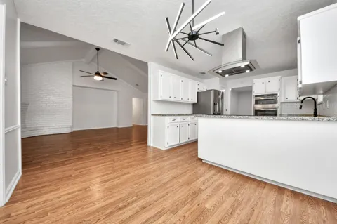 1319 Forsythe Lane