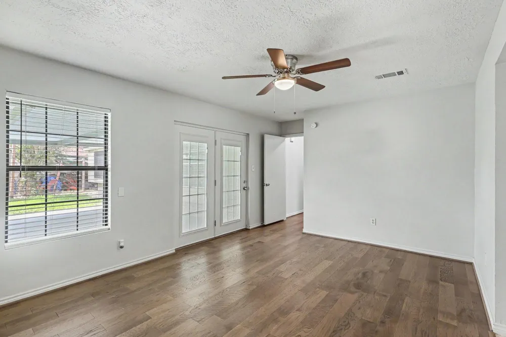 16422 Hibiscus Lane Friendswood, TX 77546