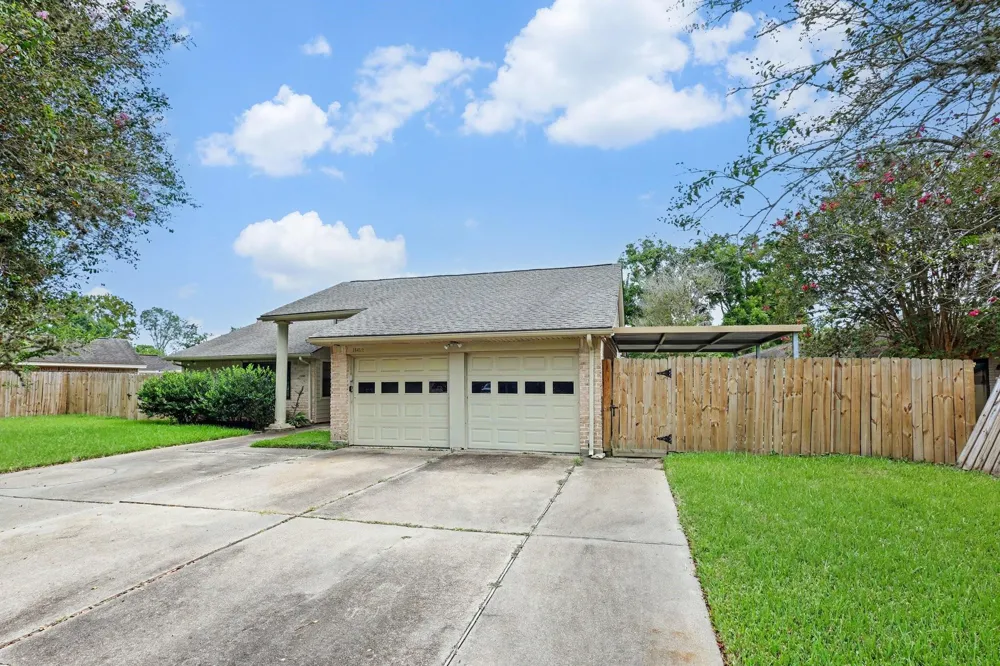 16422 Hibiscus Lane Friendswood, TX 77546