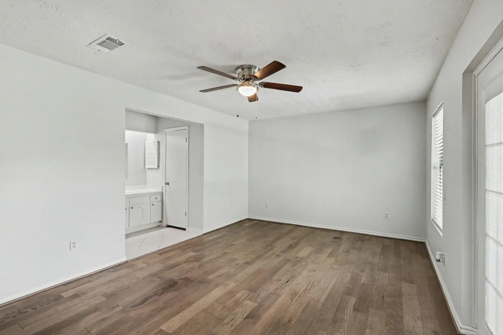 16422 Hibiscus Lane Friendswood, TX 77546