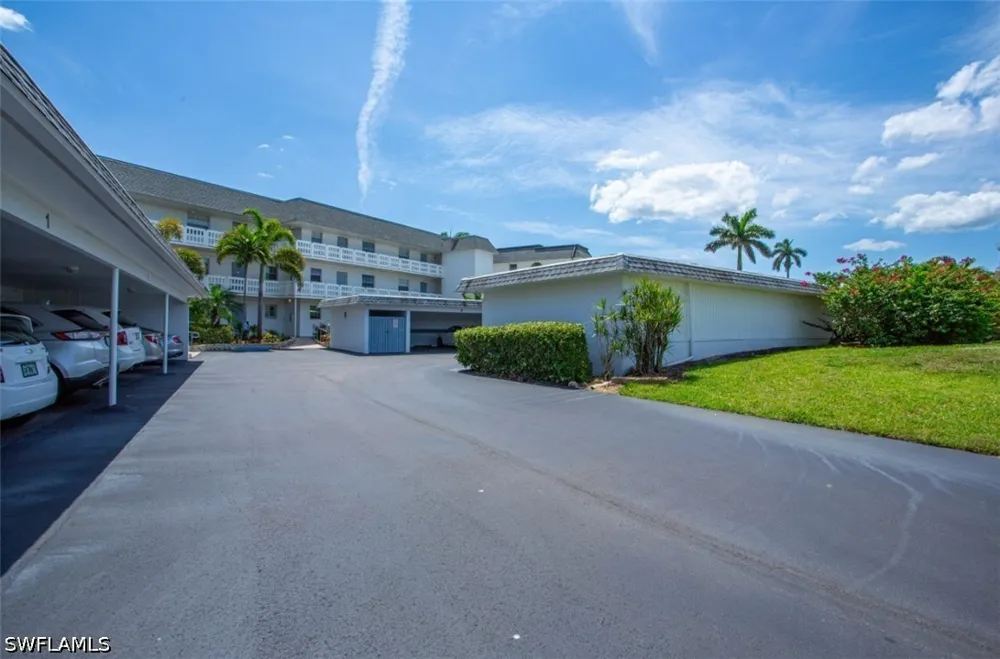 Saint Andrews Boulevard #A25 Naples, FL 34113