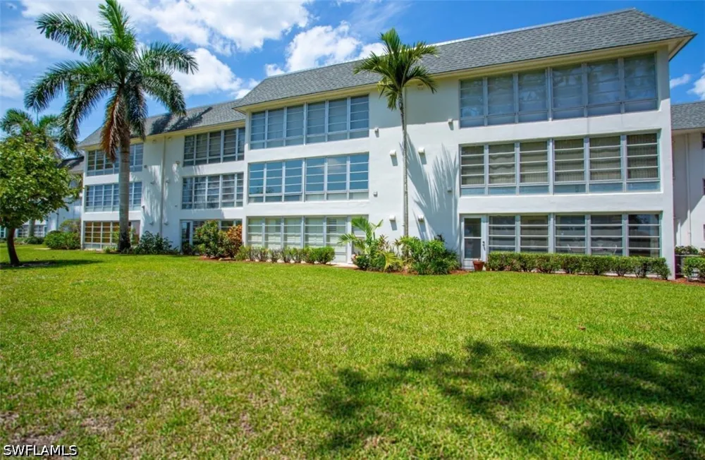 Saint Andrews Boulevard #A25 Naples, FL 34113