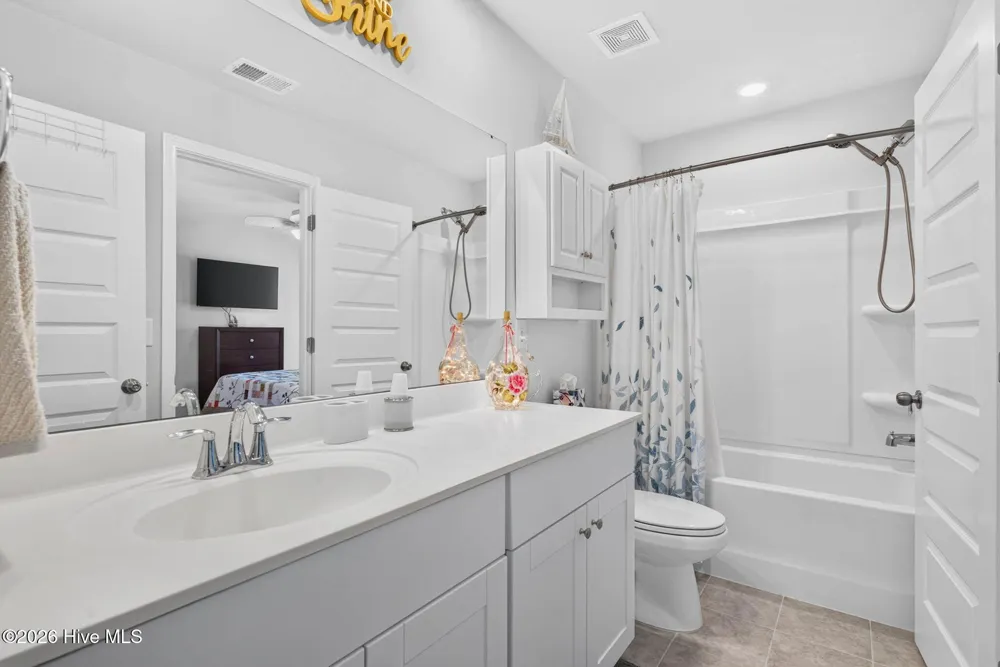 9305 Little Osprey Drive Calabash, NC 28467