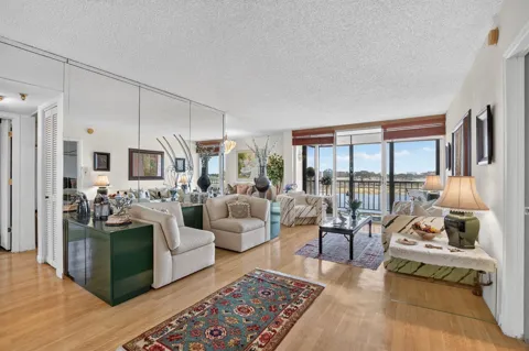 7786 Lakeside Boulevard #641
