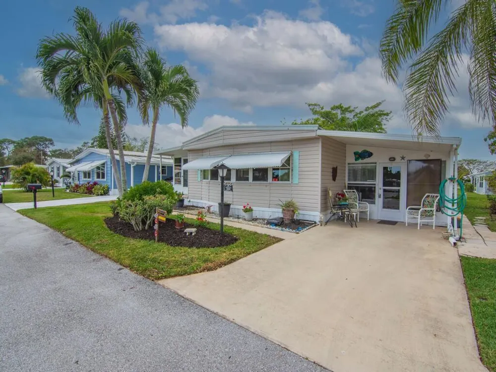 293 NE Moonstone Drive Jensen Beach, FL 34957