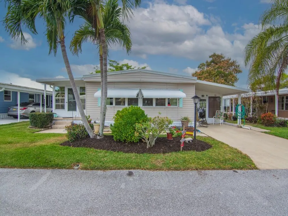293 NE Moonstone Drive Jensen Beach, FL 34957