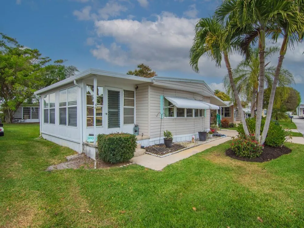 293 NE Moonstone Drive Jensen Beach, FL 34957