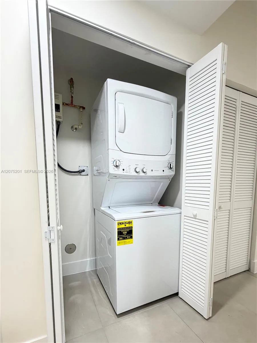 310 E 7th St #203 Hialeah, FL 33010