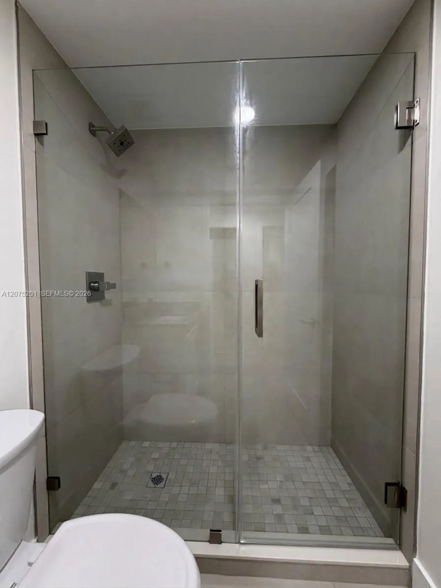 310 E 7th St #203 Hialeah, FL 33010