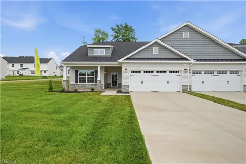 603 Spring Blossom Trace