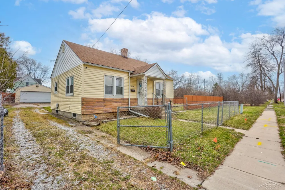 3116 Grant Street Saginaw City, MI 48601