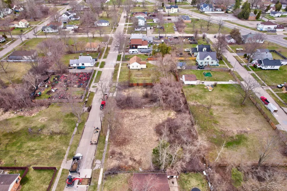 3116 Grant Street Saginaw City, MI 48601