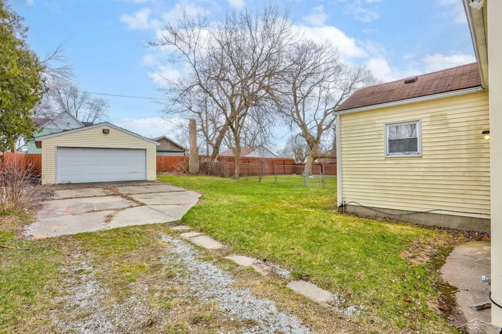 3116 Grant Street Saginaw City, MI 48601