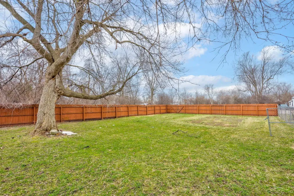 3116 Grant Street Saginaw City, MI 48601
