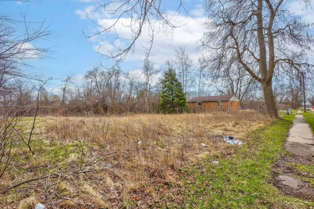 3116 Grant Street Saginaw City, MI 48601