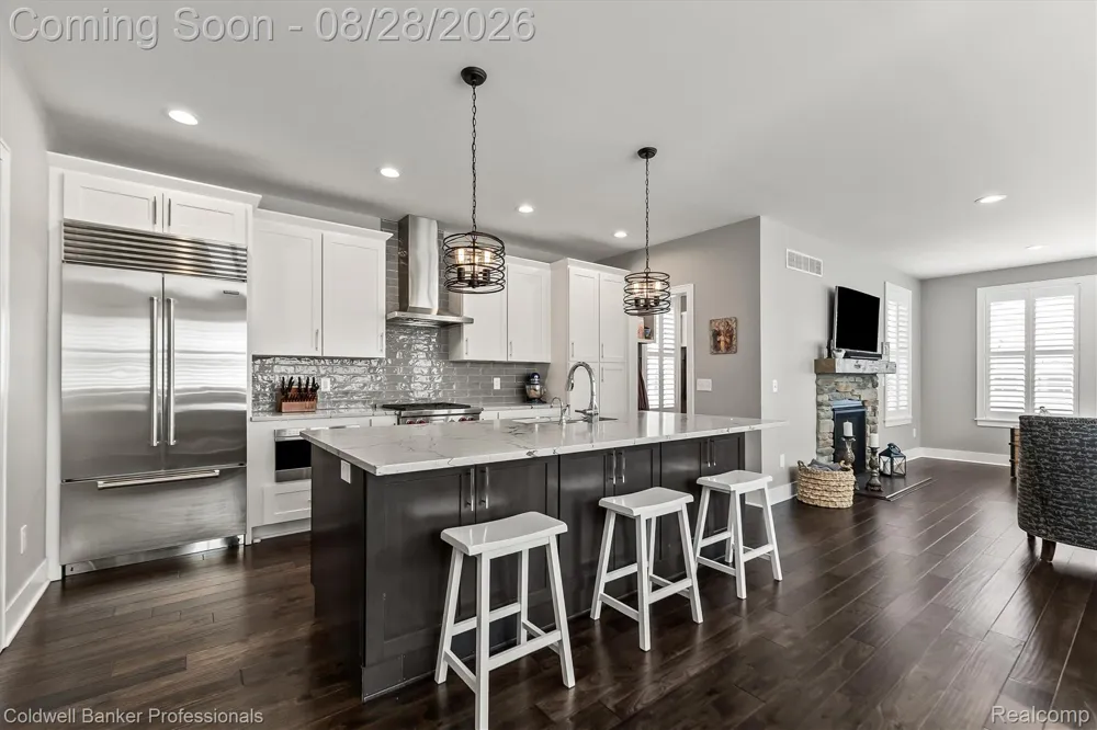 663 Herald Street Plymouth City, MI 48170