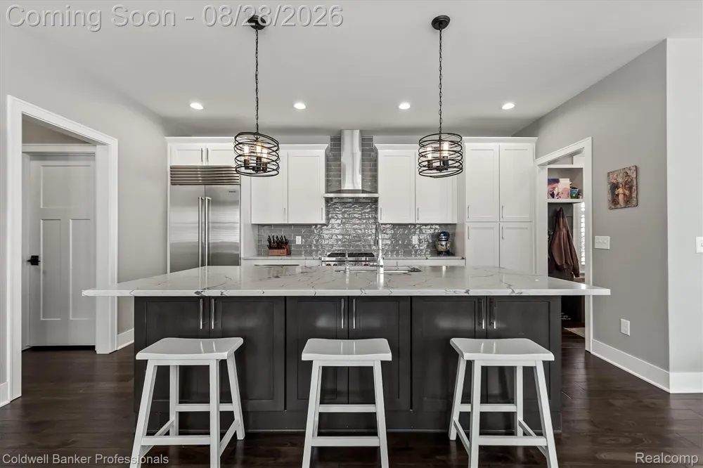 663 Herald Street Plymouth City, MI 48170