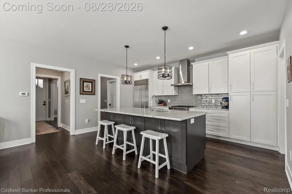 663 Herald Street Plymouth City, MI 48170