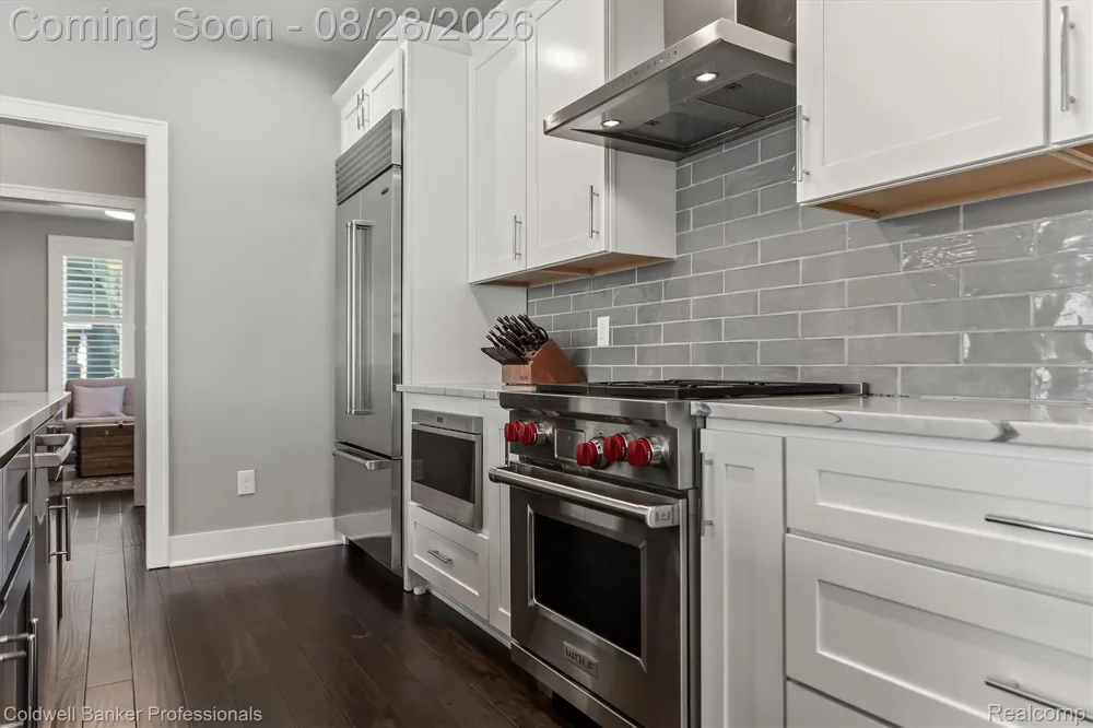 663 Herald Street Plymouth City, MI 48170