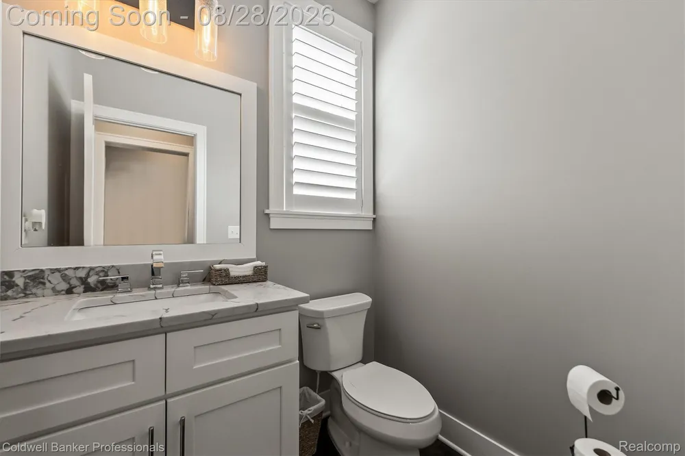 663 Herald Street Plymouth City, MI 48170