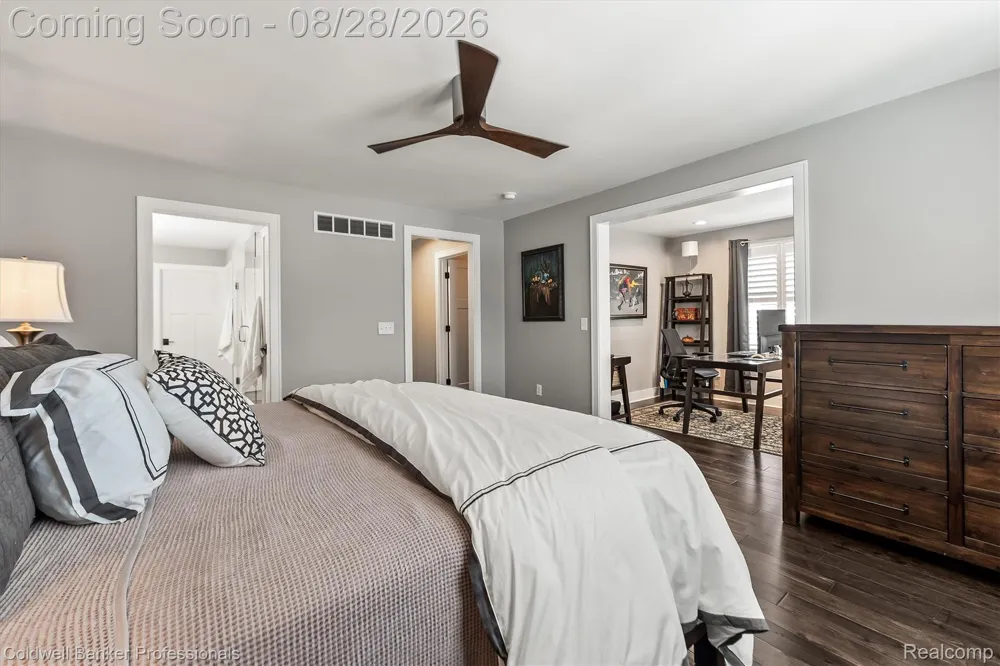 663 Herald Street Plymouth City, MI 48170