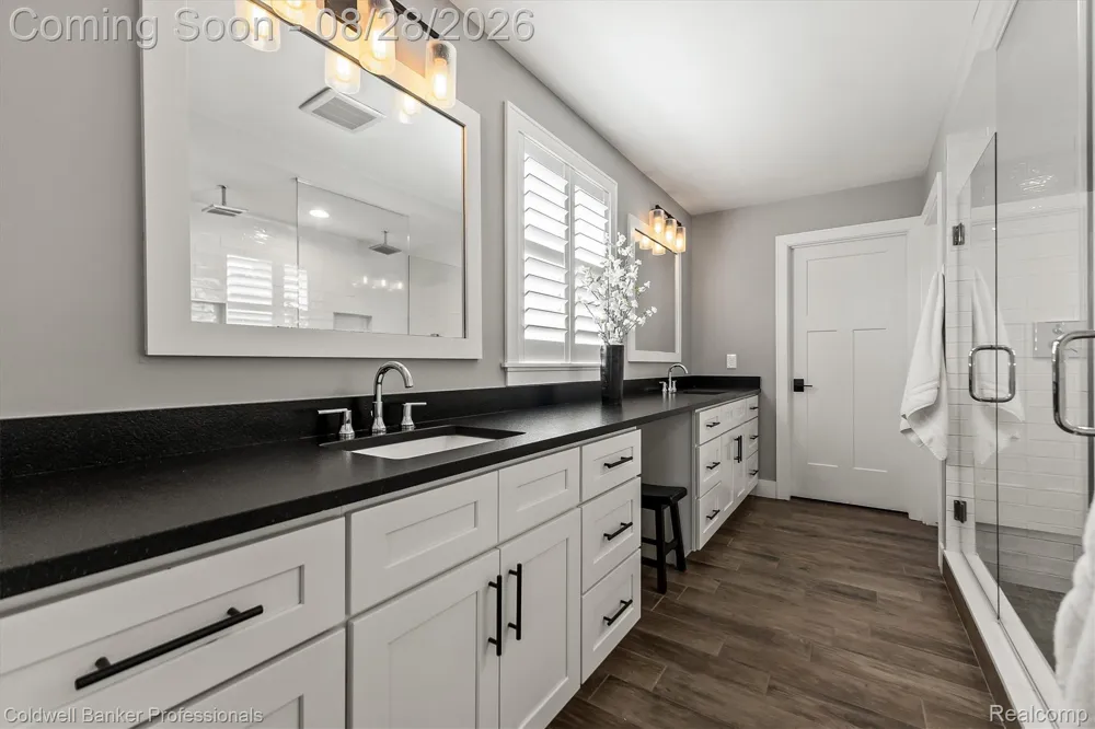 663 Herald Street Plymouth City, MI 48170