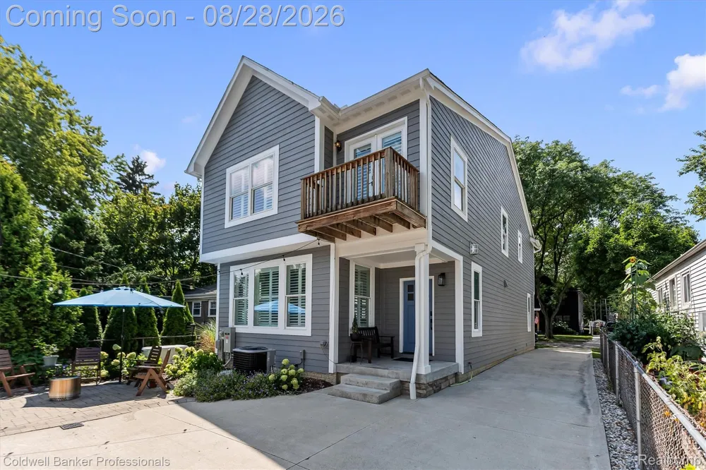 663 Herald Street Plymouth City, MI 48170