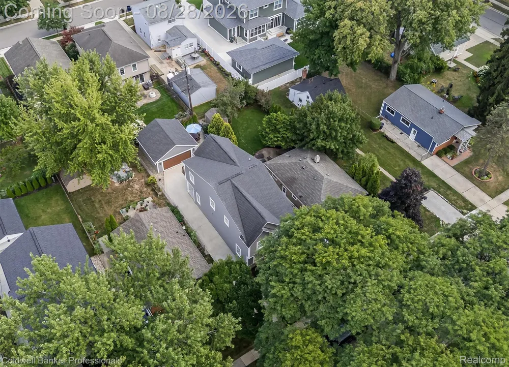 663 Herald Street Plymouth City, MI 48170
