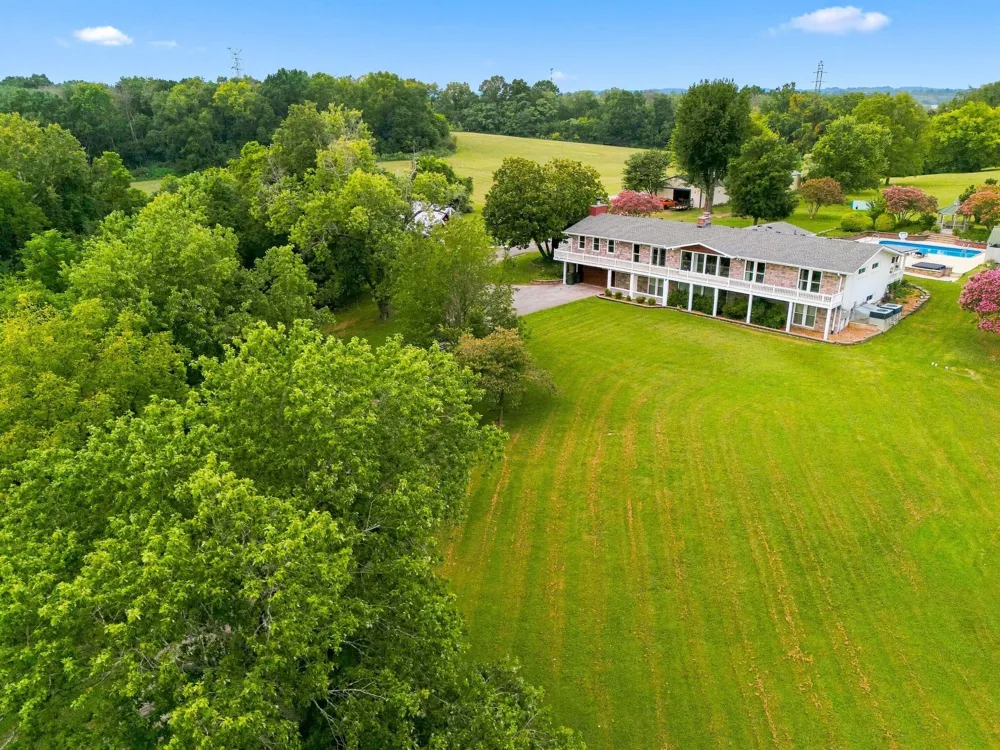 344 Peach Valley Rd Gallatin, TN 37066