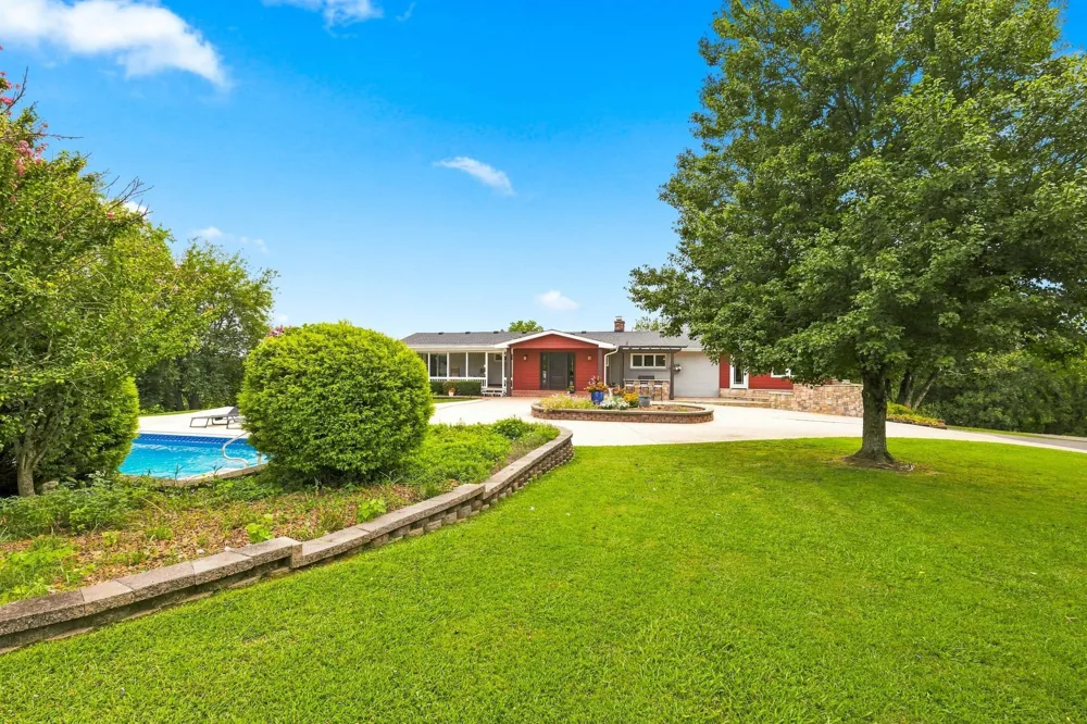 344 Peach Valley Rd Gallatin, TN 37066