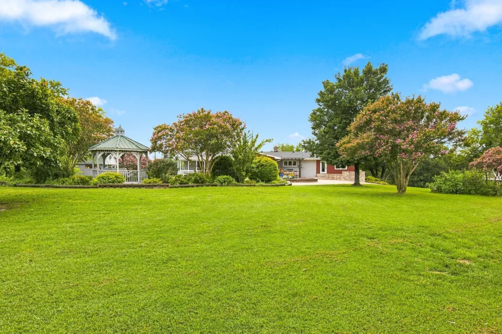 344 Peach Valley Rd Gallatin, TN 37066