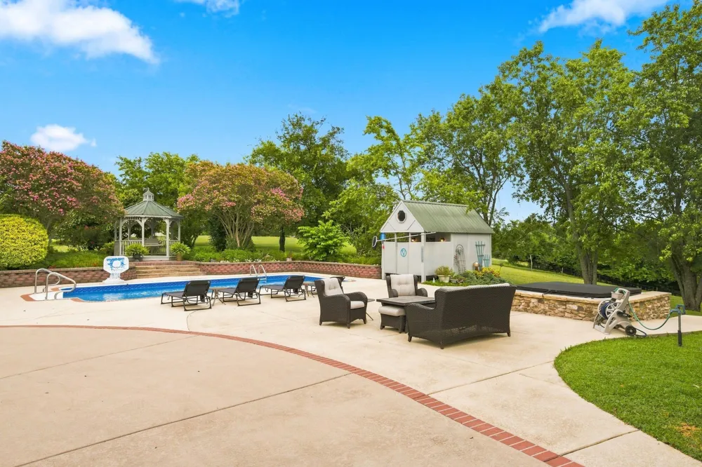 344 Peach Valley Rd Gallatin, TN 37066