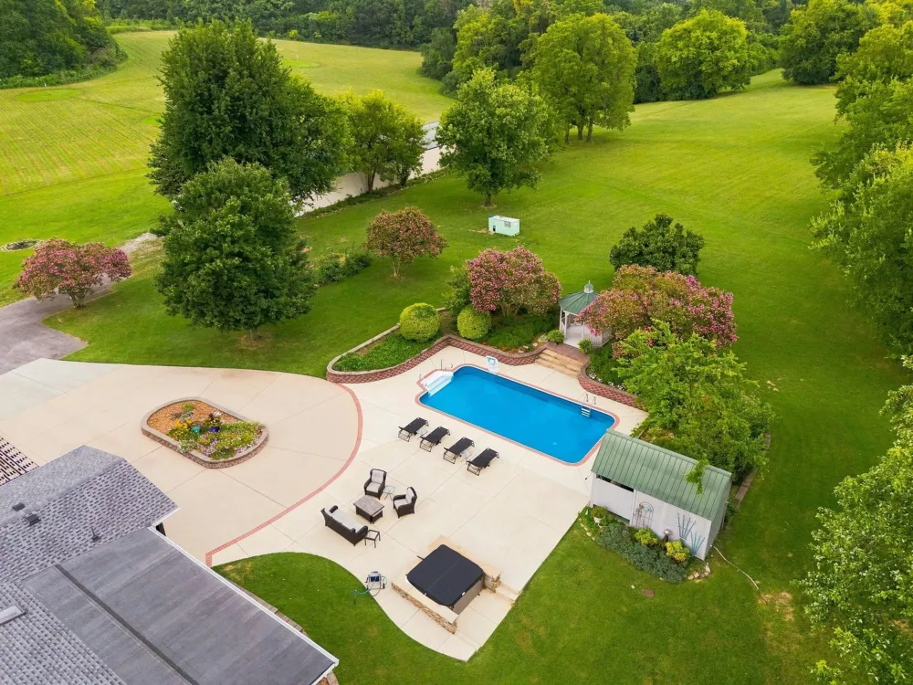 344 Peach Valley Rd Gallatin, TN 37066