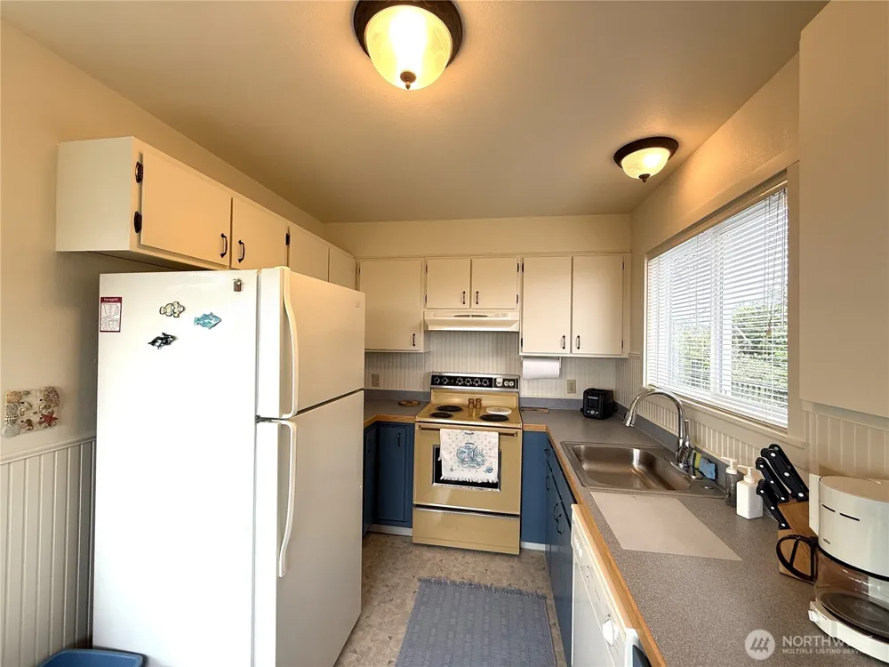 30110 J PLACE Ocean Park, WA 98640