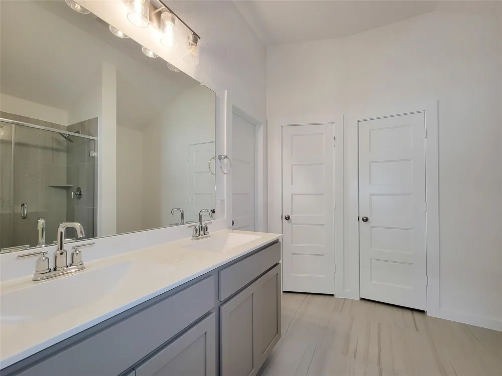 1706 Serenity Moon Drive Crosby, TX 77532