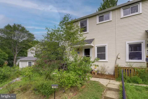 11 HILLSIDE ROAD