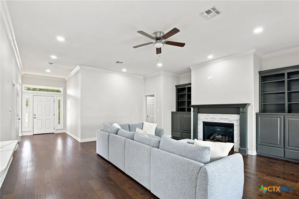 202 Ridge View Victoria, TX 77904