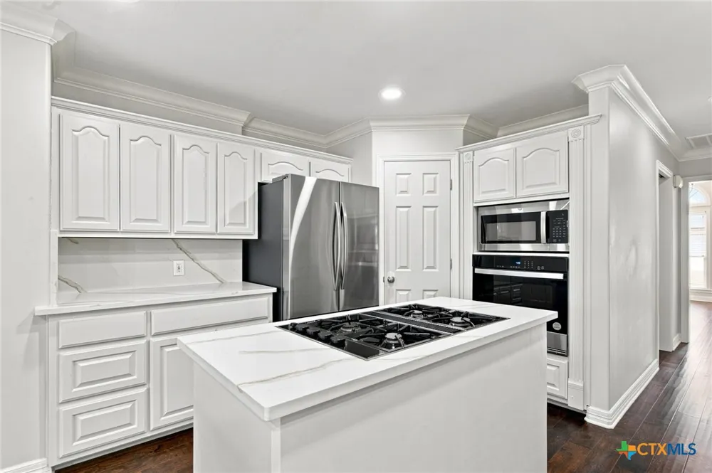 202 Ridge View Victoria, TX 77904