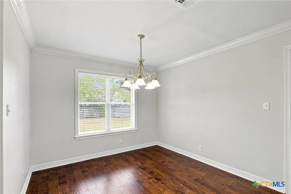 202 Ridge View Victoria, TX 77904
