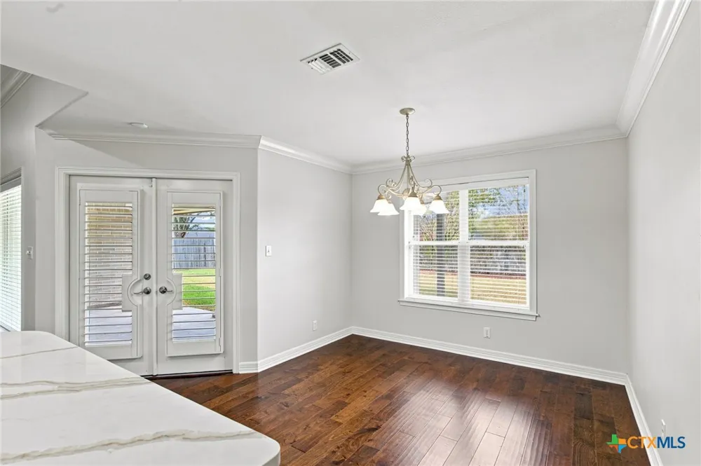 202 Ridge View Victoria, TX 77904