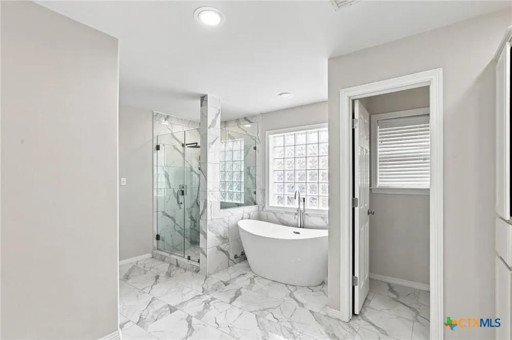 202 Ridge View Victoria, TX 77904