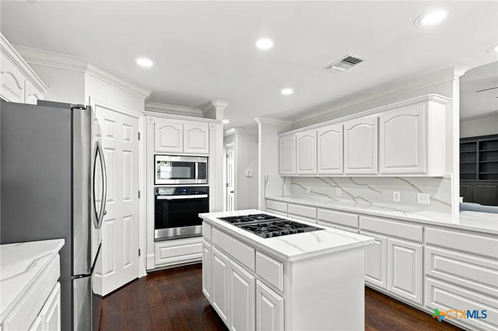 202 Ridge View Victoria, TX 77904