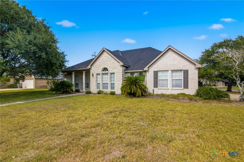 202 Ridge View Victoria, TX 77904