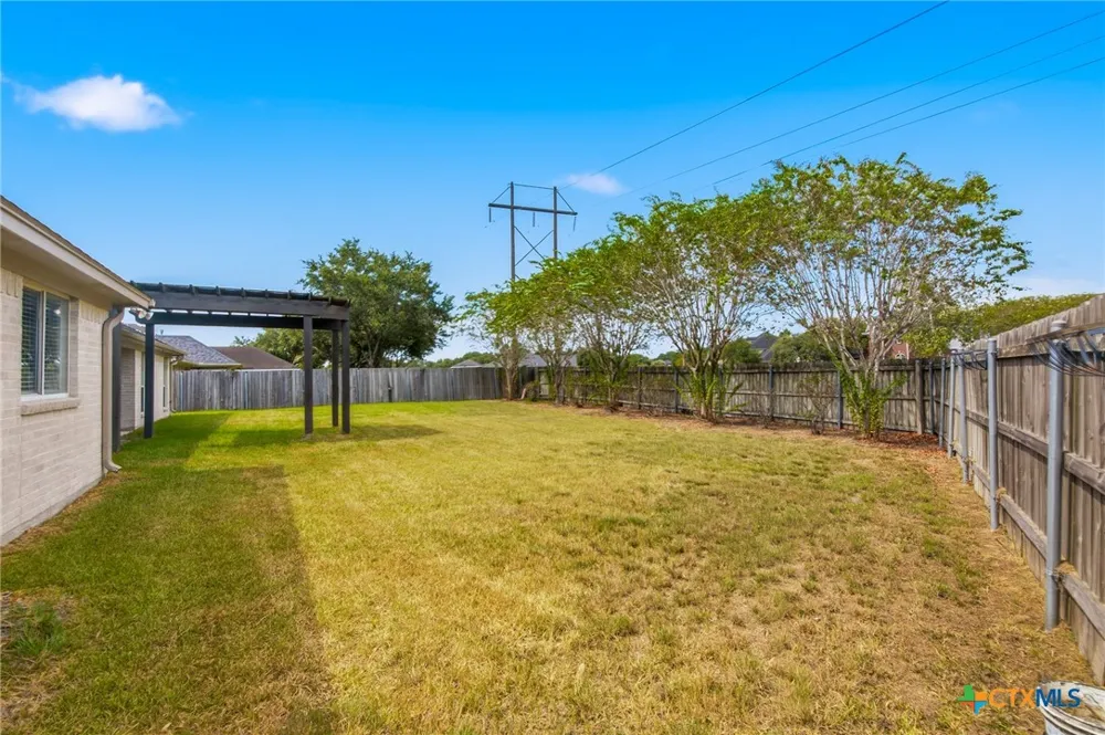 202 Ridge View Victoria, TX 77904