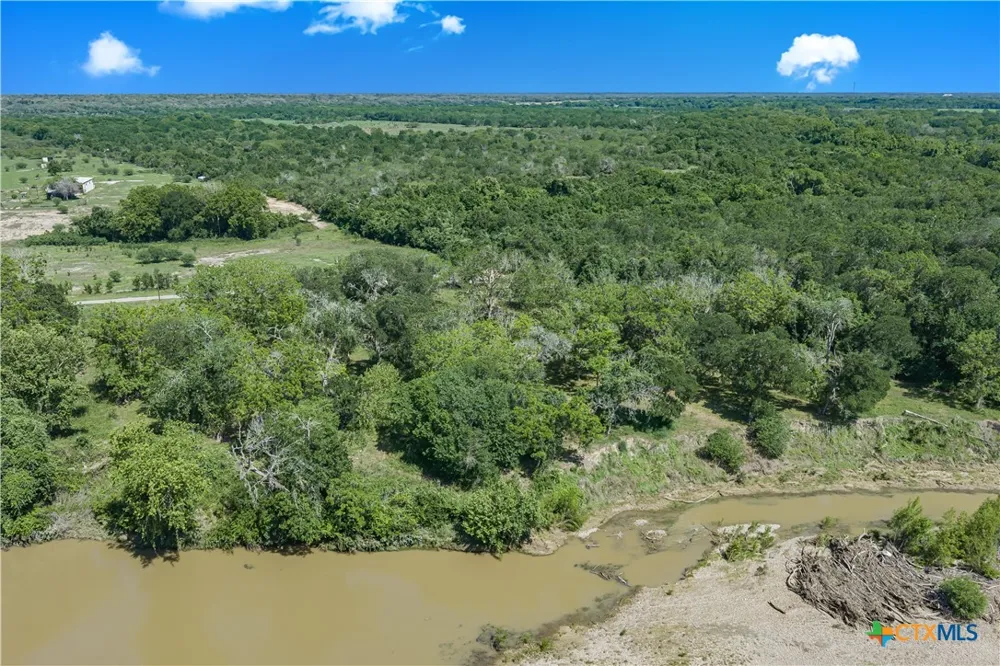 850 Crestview Drive Cuero, TX 77954